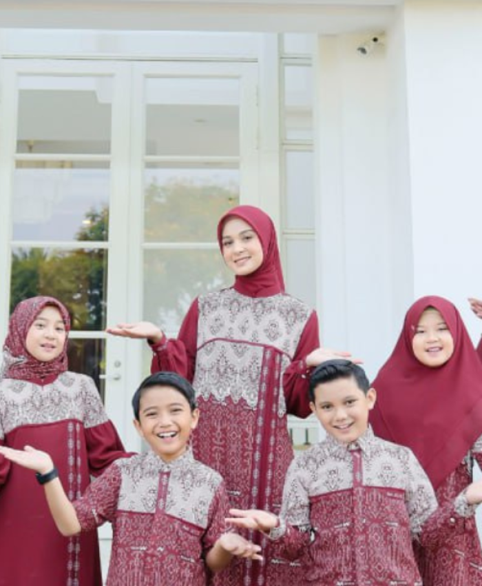 Sandy Family Sarimbit Red - Trend Warna 2024